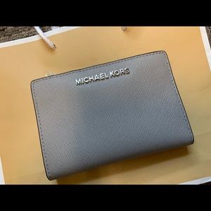 Brand New Michael Kors Jet Set Travel Wallet